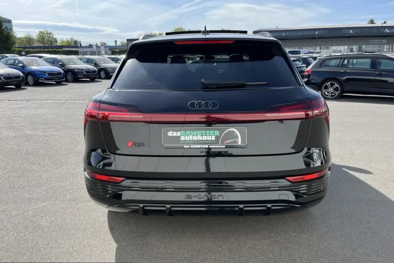 Audi Q8 din 2024 cu 15.618 km - oferta AUD210101 - foto 6