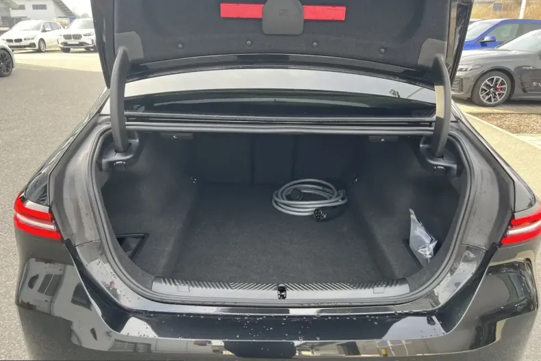 BMW 530 (Seria 5) din 2024 cu 19.100 km - oferta BMW210105 - foto 27