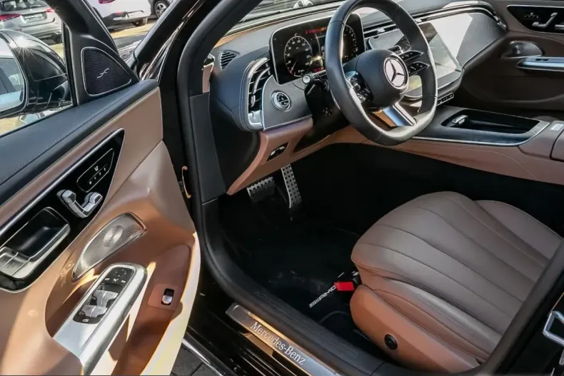 Mercedes-Benz E 300 (Clasa E) din 2025 cu 13.879 km - oferta MER210112 - foto 9