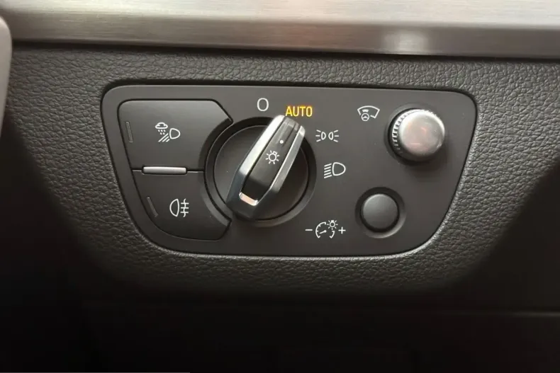 Audi Q5 din 2025 cu 8.490 km - oferta AUD210114 - foto 19