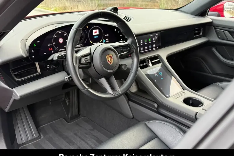 Porsche Taycan din 2022 cu 47.600 km - oferta POR210115 - foto 4