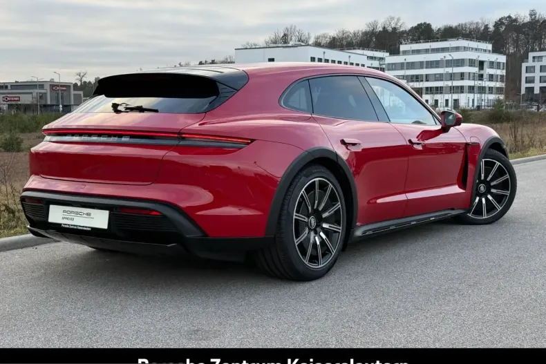 Porsche Taycan din 2022 cu 47.600 km - oferta POR210115 - foto 8