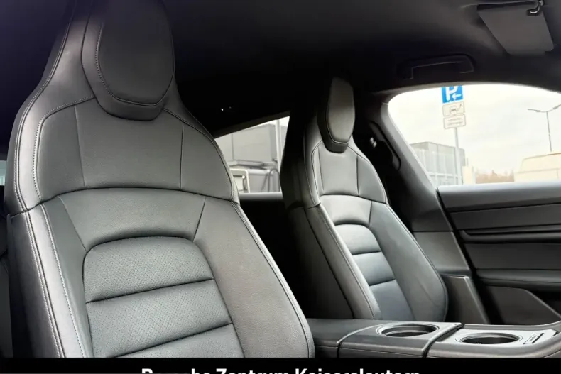 Porsche Taycan din 2022 cu 47.600 km - oferta POR210115 - foto 32