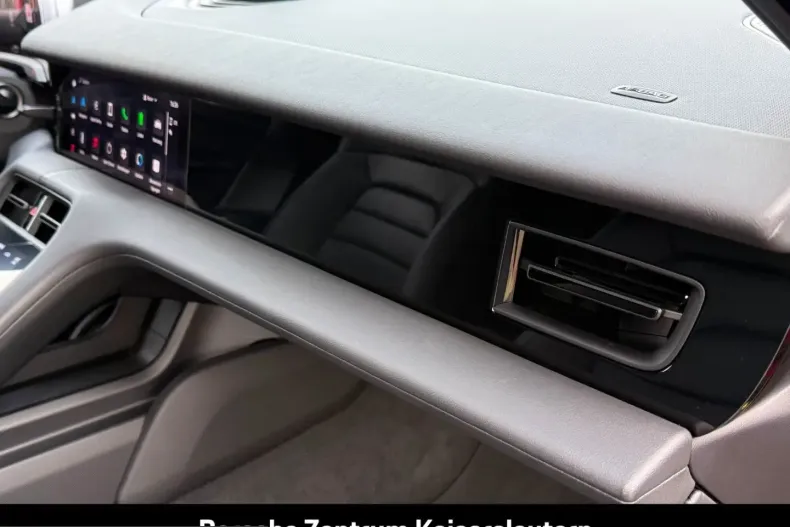 Porsche Taycan din 2022 cu 47.600 km - oferta POR210115 - foto 34