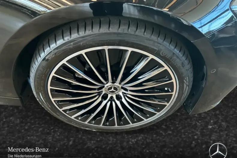 Mercedes-Benz E 220 (Clasa E) din 2025 cu 15.216 km - oferta MER210117 - foto 4