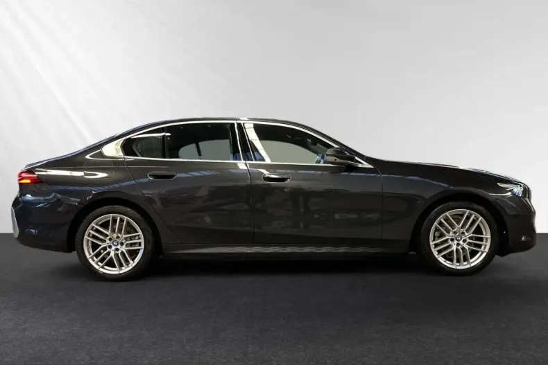 BMW 530 (Seria 5) din 2024 cu 6.980 km - oferta BMW210118 - foto 3