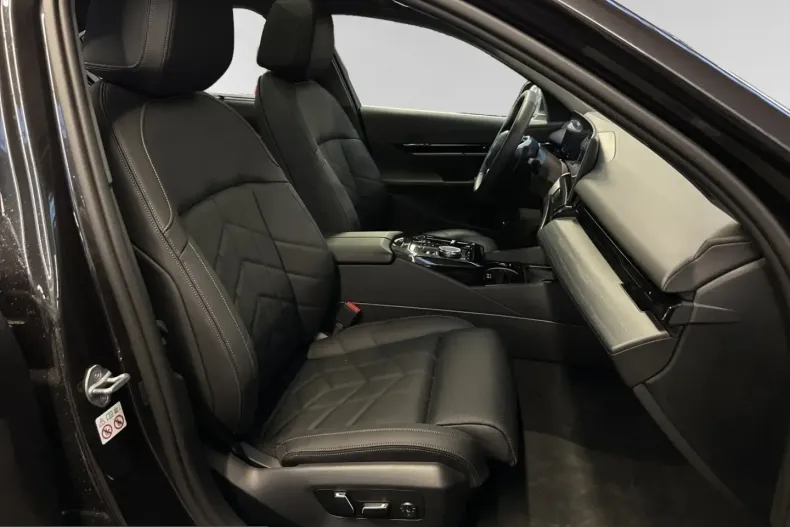 BMW 530 (Seria 5) din 2024 cu 6.980 km - oferta BMW210118 - foto 7