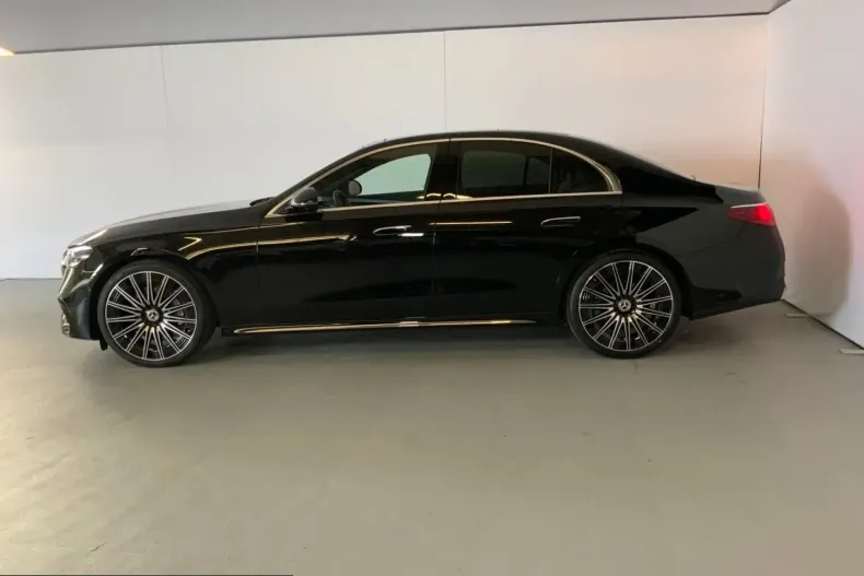 Mercedes-Benz E 200 (Clasa E) din 2025 cu 11.280 km - oferta MER210124 - foto 2