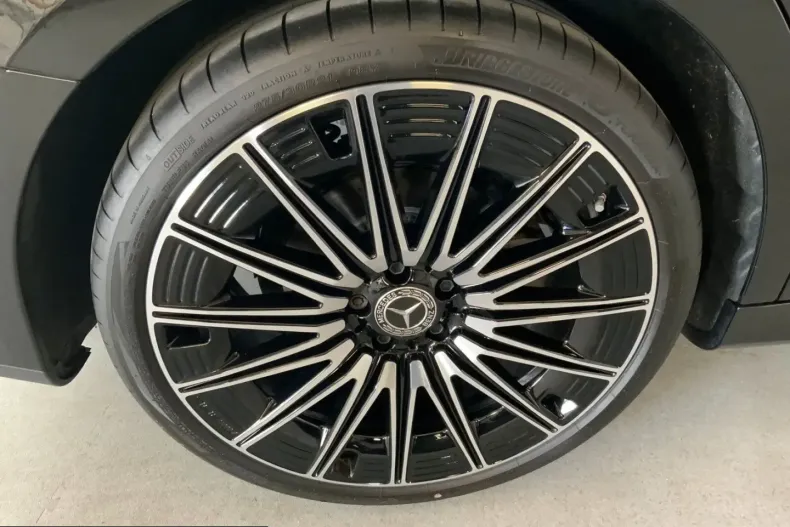 Mercedes-Benz E 200 (Clasa E) din 2025 cu 11.280 km - oferta MER210124 - foto 7