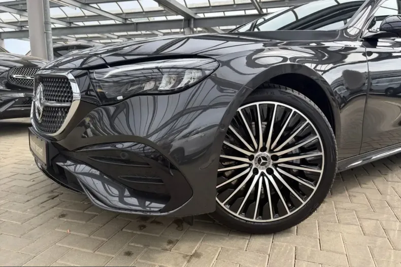 Mercedes-Benz E 200 (Clasa E) din 2024 cu 12.749 km - oferta MER210132 - foto 4