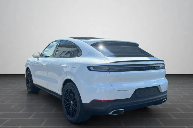 Porsche Cayenne din 2025 cu 18.500 km - oferta POR210137 - foto 3