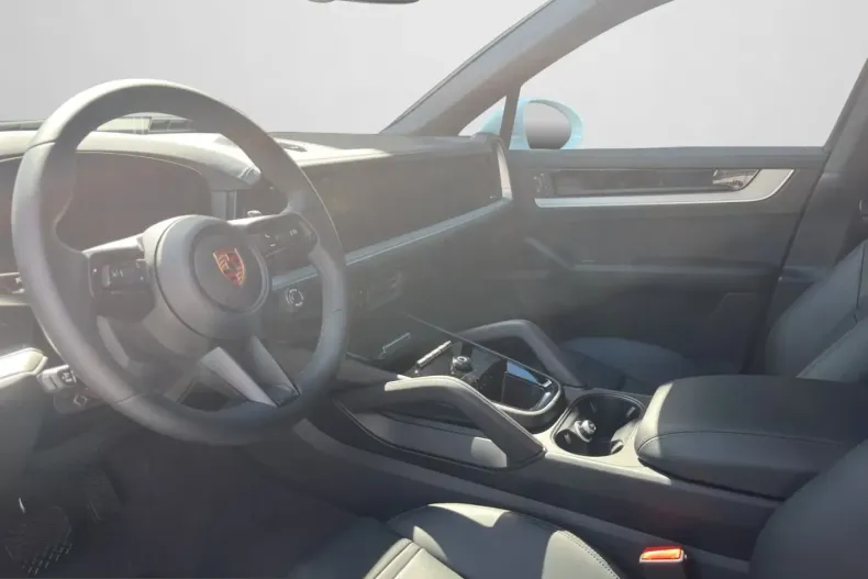 Porsche Cayenne din 2025 cu 18.500 km - oferta POR210137 - foto 4