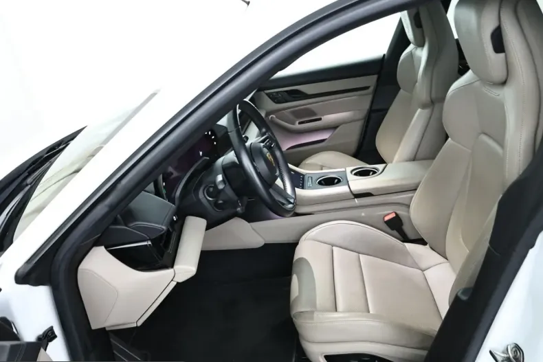 Porsche Taycan din 2021 cu 59.577 km - oferta POR210138 - foto 3