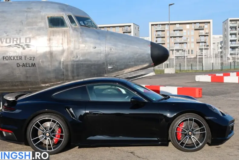 Porsche 992 din 2023 cu 5.300 km - oferta POR210143 - foto 4