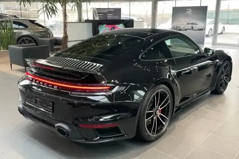 Porsche 992 din 2023 cu 5.300 km - oferta POR210143 - foto 7