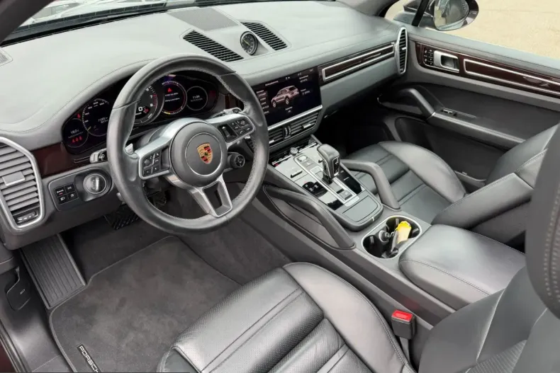 Porsche Cayenne din 2021 cu 71.008 km - oferta POR210153 - foto 2