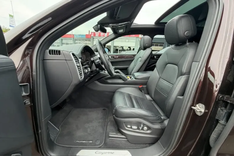 Porsche Cayenne din 2021 cu 71.008 km - oferta POR210153 - foto 10