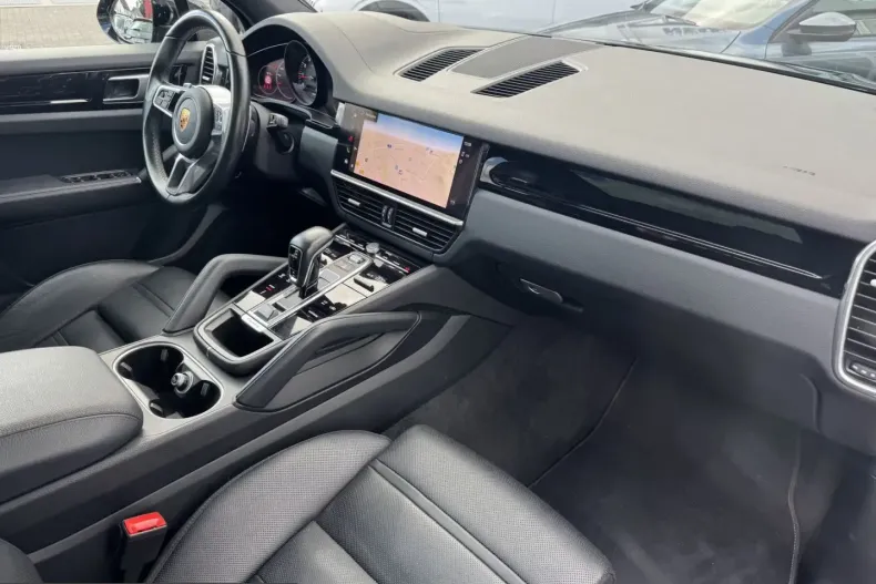 Porsche Cayenne din 2021 cu 92.870 km - oferta POR210155 - foto 2