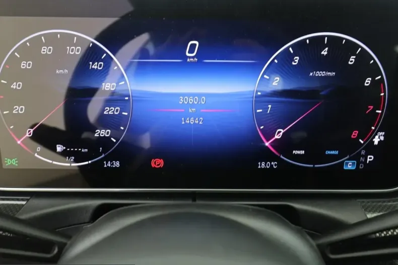 Mercedes-Benz CLE 200 (Clasa CLE) din 2025 cu 14.634 km - oferta MER210156 - foto 14