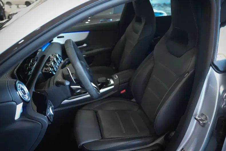 Mercedes-Benz CLA 45 AMG (Clasa CLA) din 2022 cu 24.781 km - oferta MER210161 - foto 12