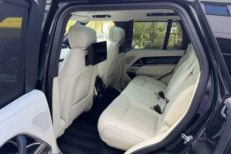 Land Rover Range Rover din 2025 cu 20.000 km - oferta LAN210166 - foto 15