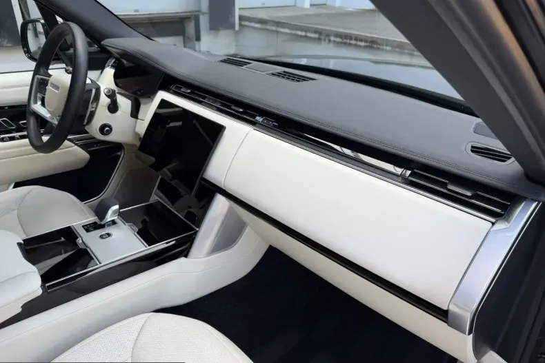 Land Rover Range Rover din 2025 cu 20.000 km - oferta LAN210166 - foto 24