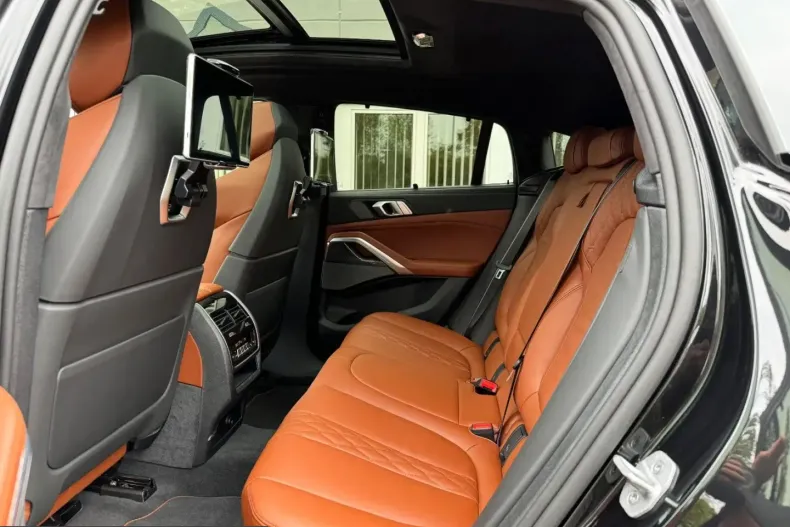 BMW X6 M60 (Seria X) din 2024 cu 4.635 km - oferta BMW210181 - foto 16