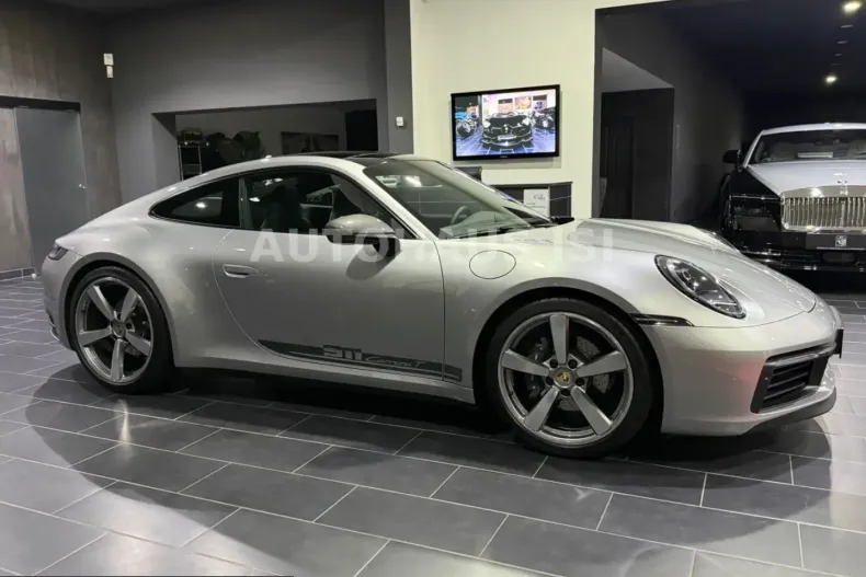 Porsche 992 din 2023 cu 7.761 km - oferta POR210189 - foto 4