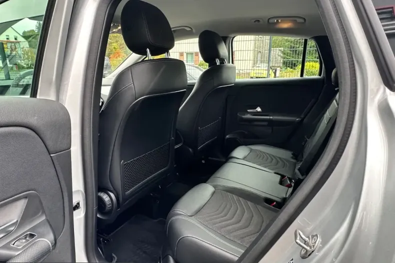 Mercedes-Benz GLA 220 (Clasa GLA) din 2021 cu 99.000 km - oferta MER210191 - foto 12