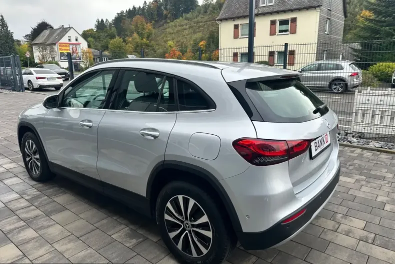 Mercedes-Benz GLA 220 (Clasa GLA) din 2021 cu 99.000 km - oferta MER210191 - foto 15