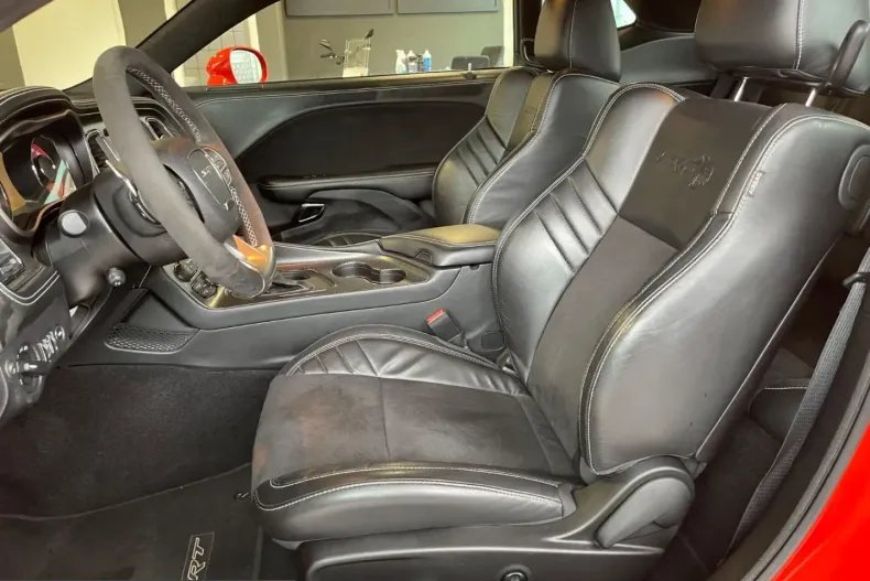 Dodge Challenger din 2024 cu 7.120 km - oferta DOD210192 - foto 25