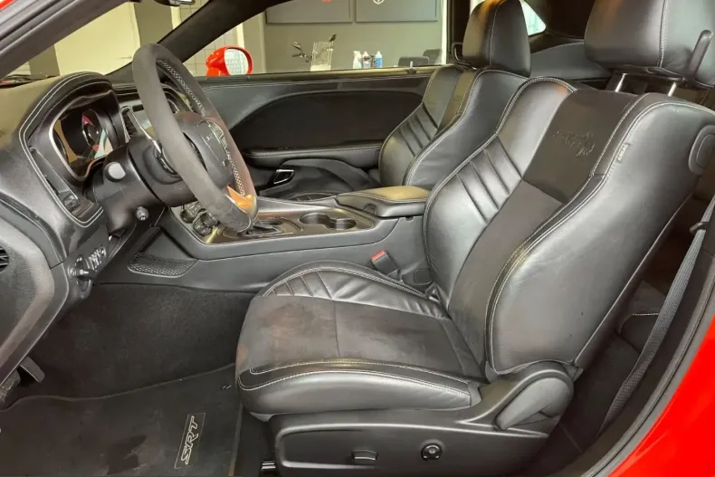 Dodge Challenger din 2024 cu 7.120 km - oferta DOD210192 - foto 28