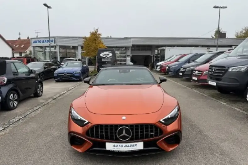 Mercedes-Benz SL 43 AMG (Clasa SL) din 2025 cu 8.700 km - oferta MER210196 - foto 1