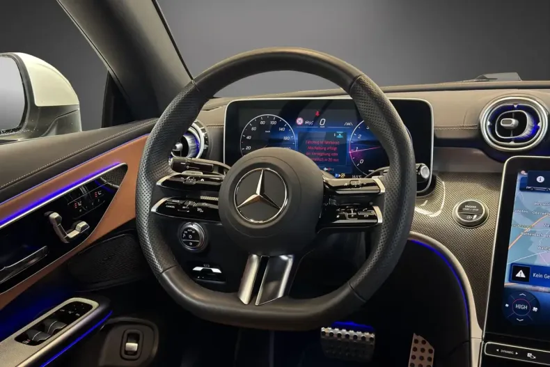 Mercedes-Benz CLE 200 (Clasa CLE) din 2025 cu 24.919 km - oferta MER210206 - foto 13