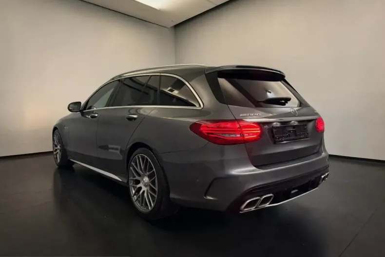 Mercedes-Benz C 63 AMG (Clasa C) din 2021 cu 25.000 km - oferta MER210211 - foto 6