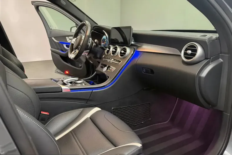 Mercedes-Benz C 63 AMG (Clasa C) din 2021 cu 25.000 km - oferta MER210211 - foto 13