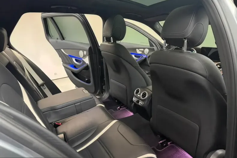 Mercedes-Benz C 63 AMG (Clasa C) din 2021 cu 25.000 km - oferta MER210211 - foto 21