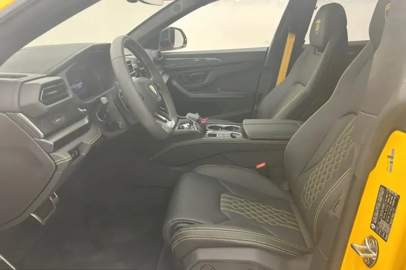 Lamborghini Urus din 2025 cu 1.500 km - oferta LAM210213 - foto 7