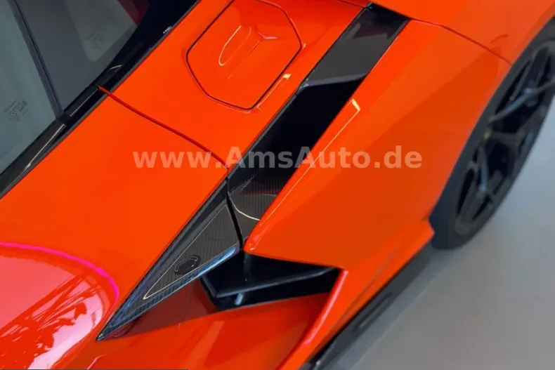 Lamborghini Revuelto din 2025 cu 1.545 km - oferta LAM210215 - foto 17