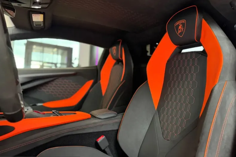 Lamborghini Revuelto din 2025 cu 1.545 km - oferta LAM210215 - foto 30