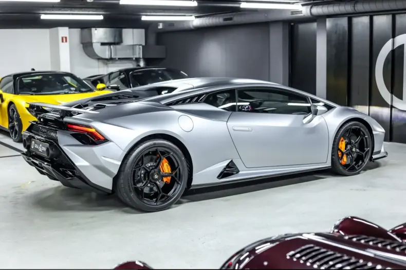 Lamborghini Huracán din 2024 cu 4.150 km - oferta LAM210216 - foto 8