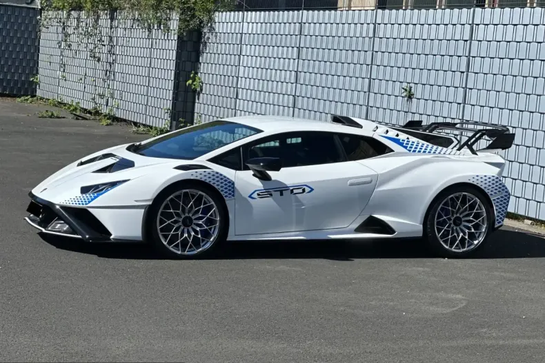 Lamborghini Huracán din 2024 cu 2.250 km - oferta LAM210217 - foto 4