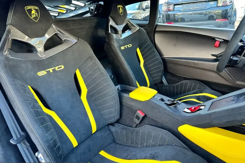 Lamborghini Huracán din 2024 cu 2.250 km - oferta LAM210217 - foto 25