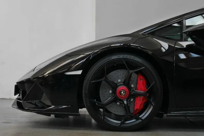 Lamborghini Huracán din 2024 cu 3.556 km - oferta LAM210220 - foto 6