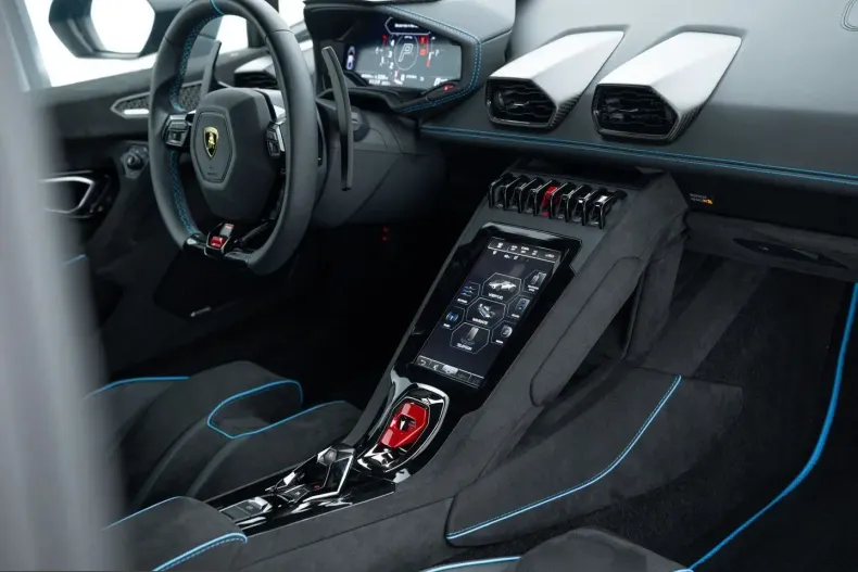 Lamborghini Huracán din 2024 cu 3.950 km - oferta LAM210221 - foto 28