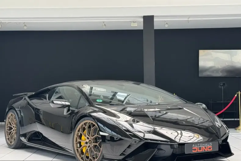 Lamborghini Huracán din 2024 cu 6.000 km - oferta LAM210224 - foto 1