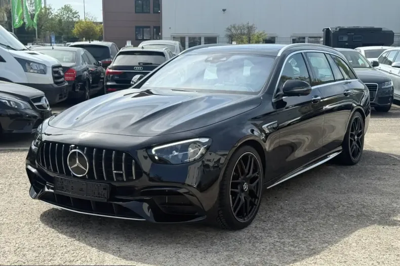 Mercedes-Benz E 63 AMG (Clasa E) din 2023 cu 30.000 km - oferta MER210233 - foto 2