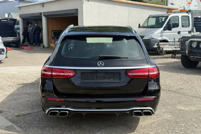Mercedes-Benz E 63 AMG (Clasa E) din 2023 cu 30.000 km - oferta MER210233 - foto 7