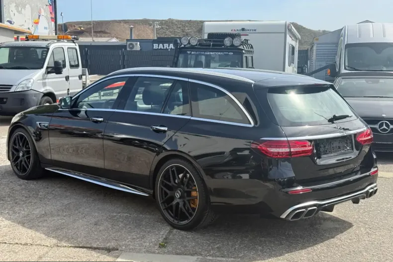 Mercedes-Benz E 63 AMG (Clasa E) din 2023 cu 30.000 km - oferta MER210233 - foto 8