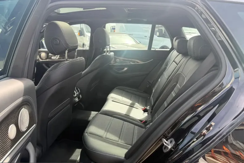Mercedes-Benz E 63 AMG (Clasa E) din 2023 cu 30.000 km - oferta MER210233 - foto 17